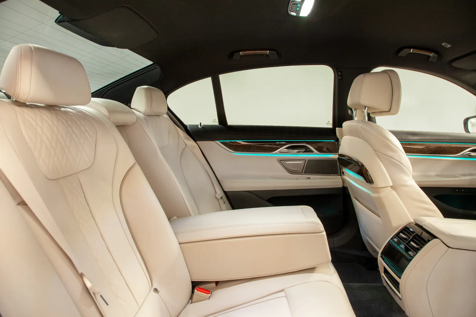 BMW 750 Limousine Innen Chauffeur Frankfurt